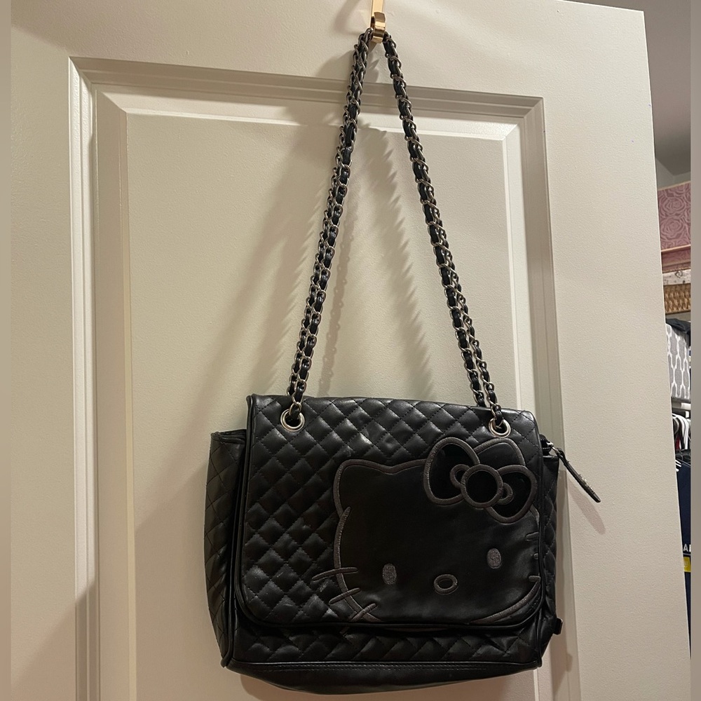 Sold!!  quilted Hello Kitty purse 👛